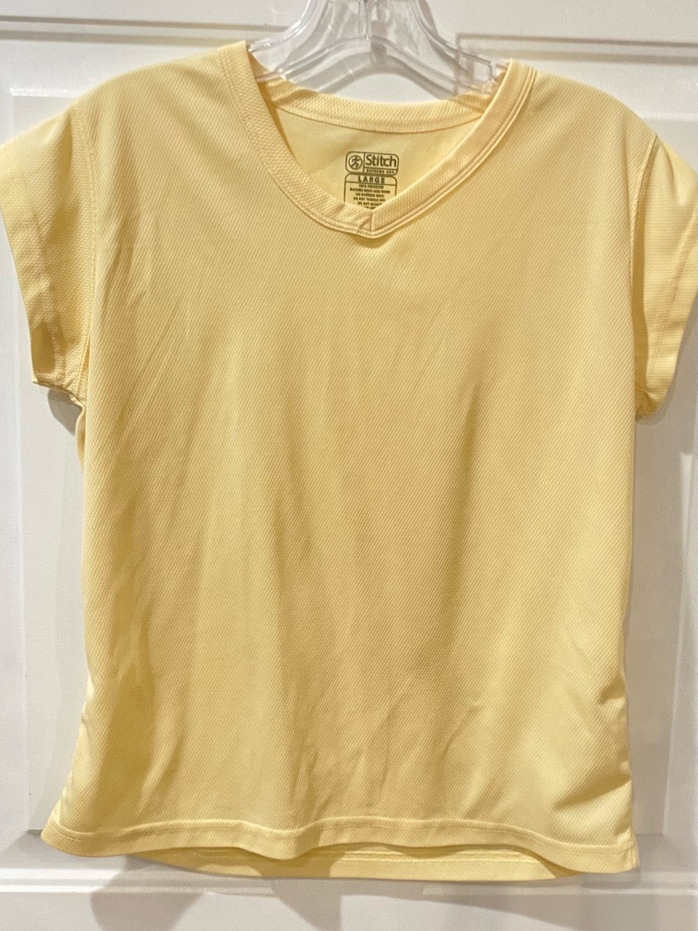 Stich workout Women's Pale Yellow V-Neck Short Sleeve Tee